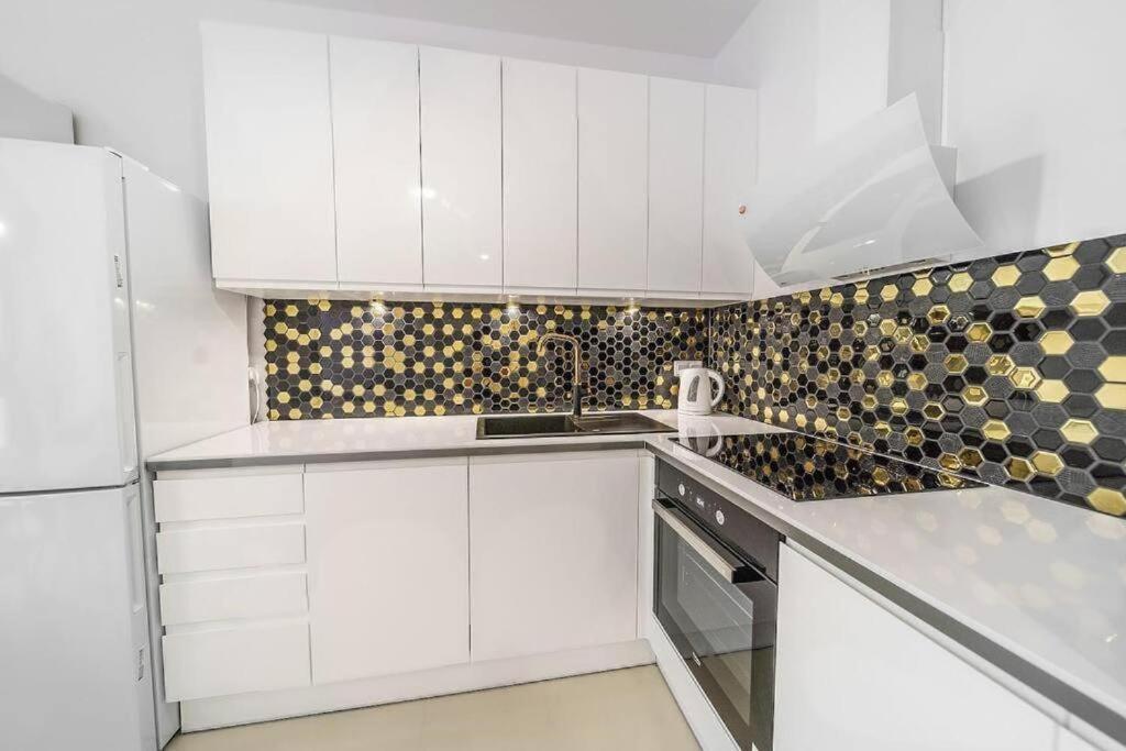 Апартаменты Urbannestgroup - Sienna 65 Варшава Экстерьер фото
